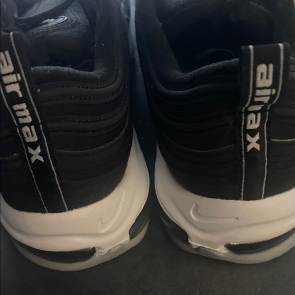Nike Black and White Athletic Shoes. Men’s size 12. Excellent condition. - Picture 2 of 8